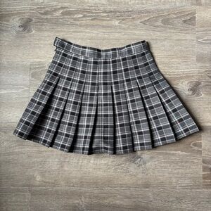 Plaid Gray Pleated Skirt